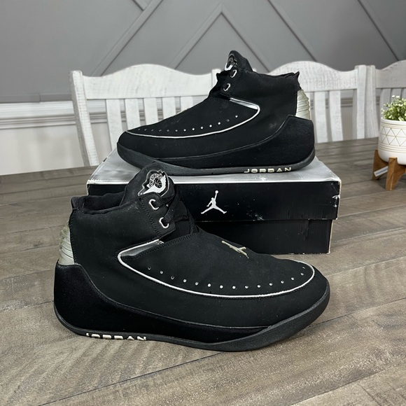 jordan retro 2 black chrome